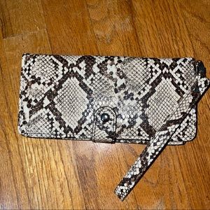 NWOT maurices wristlet/wallet